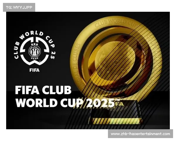 2025世俱杯奖杯首度亮相重庆 解放碑广场与海信共庆足球盛事 2025世俱杯奖杯首度亮相重庆 解放碑广场与海信共庆足球盛事